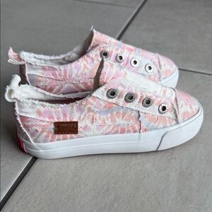Blowfish Pink Tie-dyed Kids Shoes Size 9 NEW without Tags